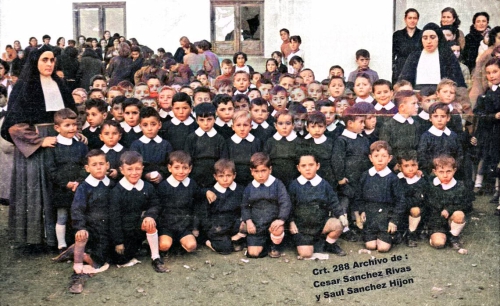 Niños del colegio de monjas (1957)