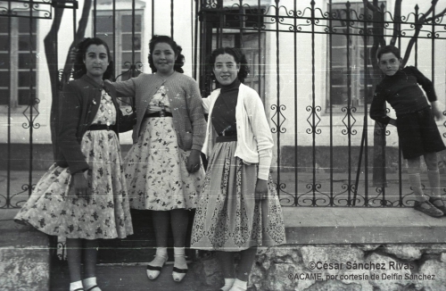 1954-Tres-amigas-Ma-del-Rosario-Pilar-y-Mari-Martinez