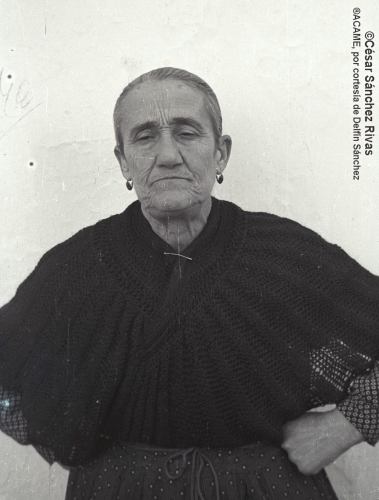 1954-Una-abuela-maravillosa-con-pererina